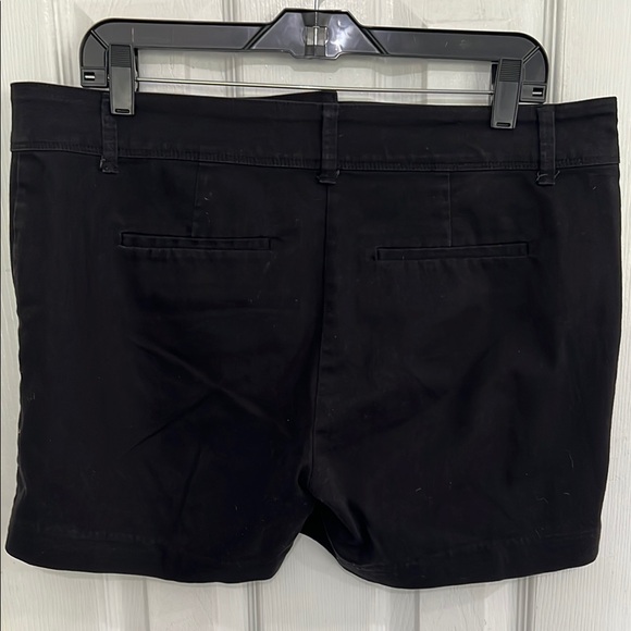 The Limited Black Bermuda Shorts Tailored Cotton Blend - Picture 2 of 3